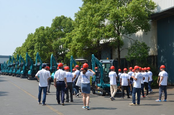 500多名挖掘機(jī)用戶實地考察，為山河智能點贊！