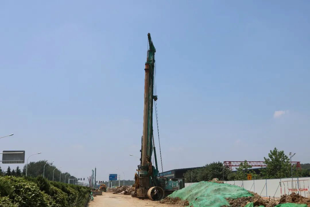 “誤入”樁基 百折不回！他以8臺旋挖搏未來