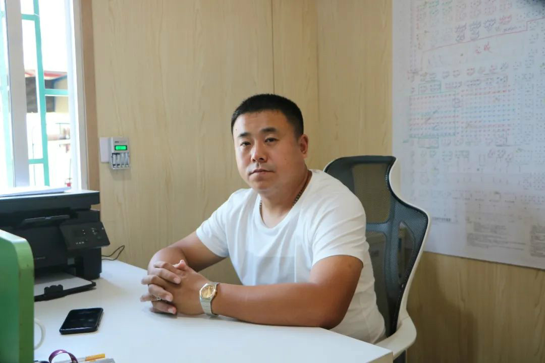 液壓靜力壓樁機從1臺到21臺，他只用了8年！