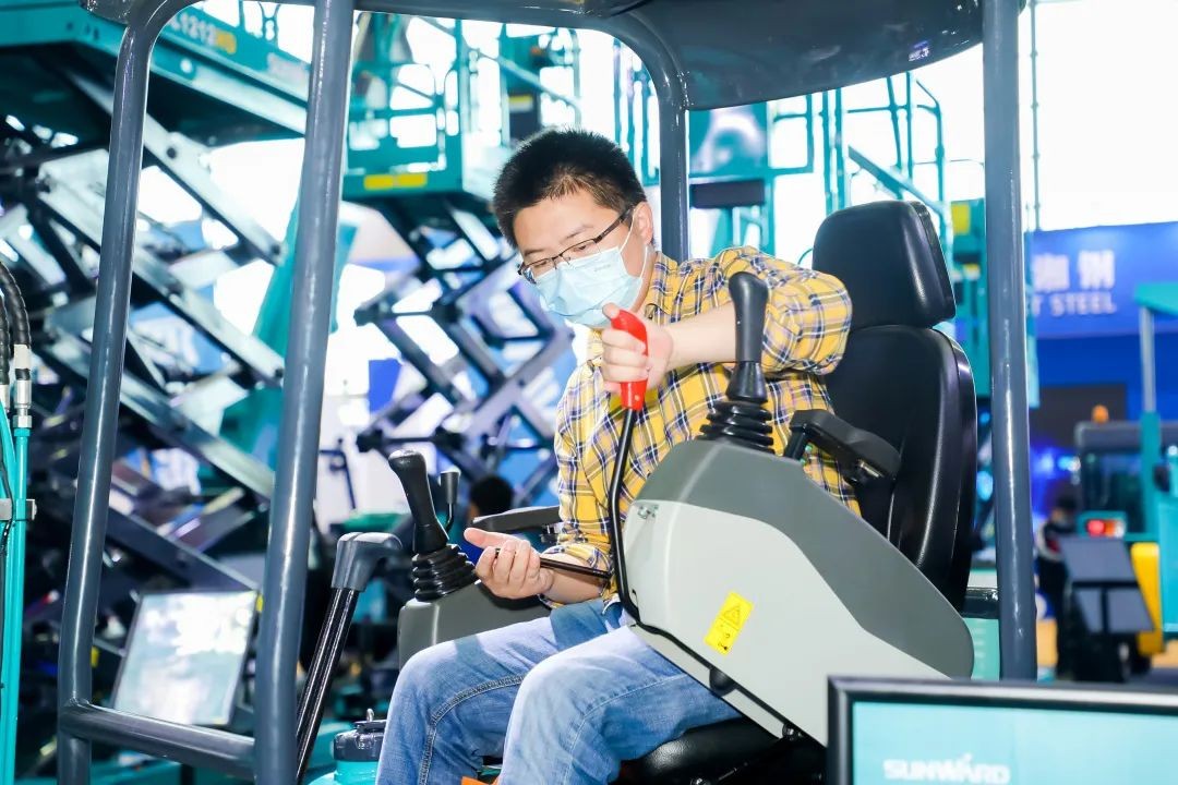 “機甲盛宴”長沙展圓滿收官！山河智能展區(qū)亮點精彩回顧
