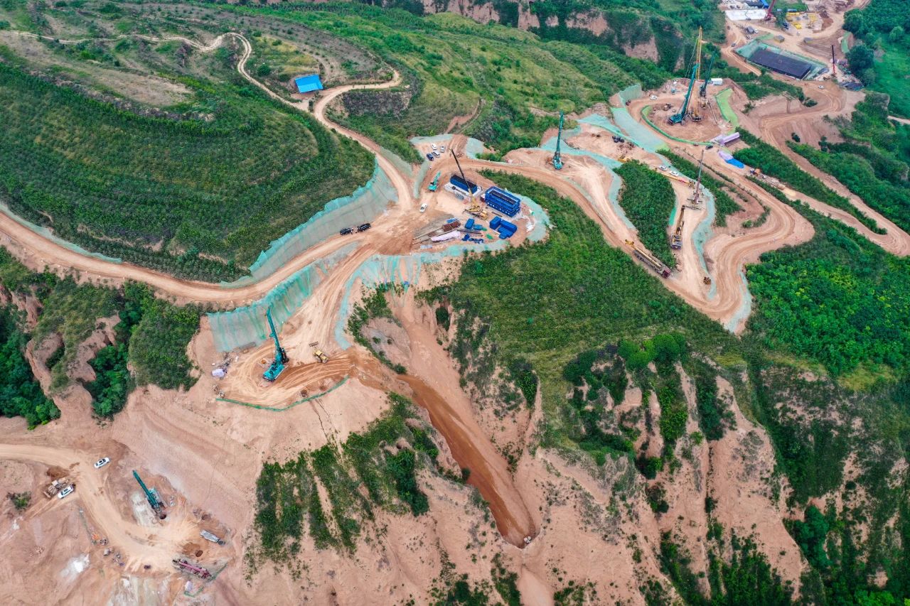天塹施工，玉皇閣二號特大橋樁基主力軍是山河智能旋挖鉆機 | 百年風華筑錦繡山河（3）