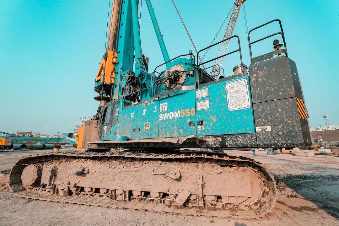 大國(guó)重器！山河智能超級(jí)裝備助力北京城市副中心綜合交通樞紐站建設(shè)