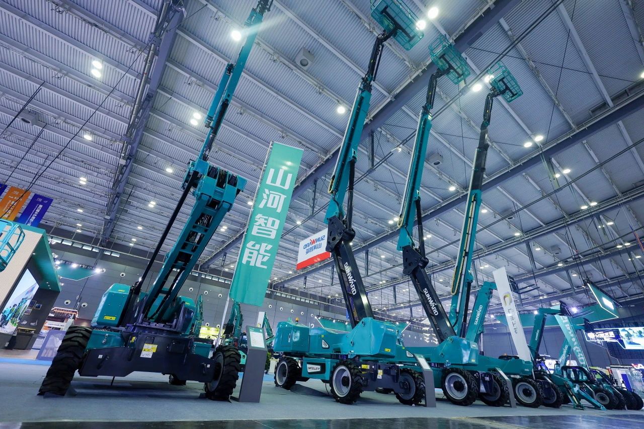 2025 CICEE | 山河智能SWT34JE-P電動直臂式高空作業(yè)平臺重磅發(fā)布！