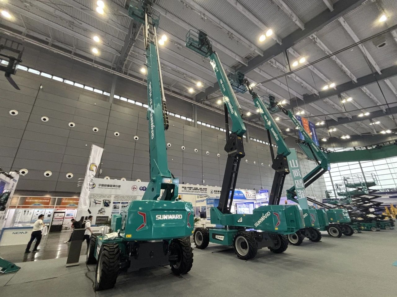 2025 CICEE | 山河智能SWT34JE-P電動直臂式高空作業(yè)平臺重磅發(fā)布！